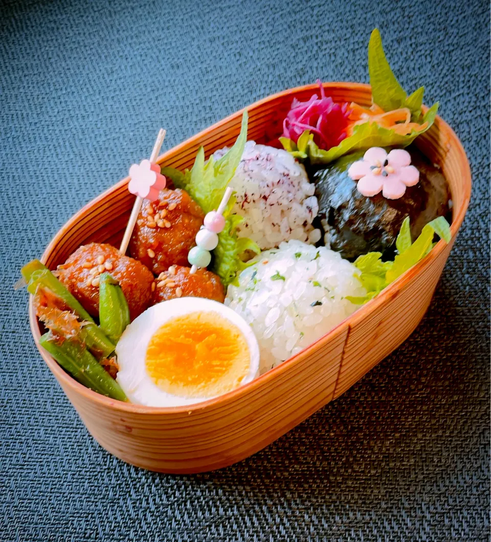 3色おにぎり弁当|にみさん