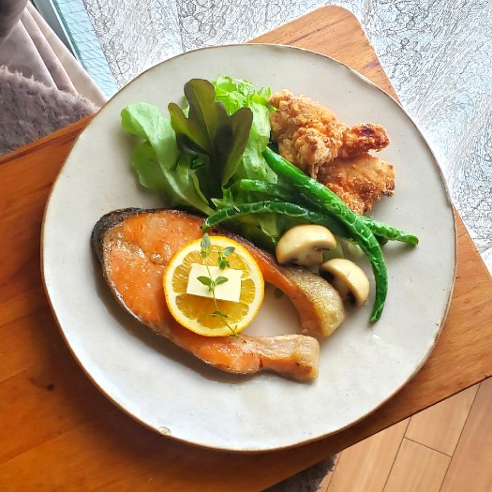 キングサーモンのムニエル＆鶏胸から揚げ