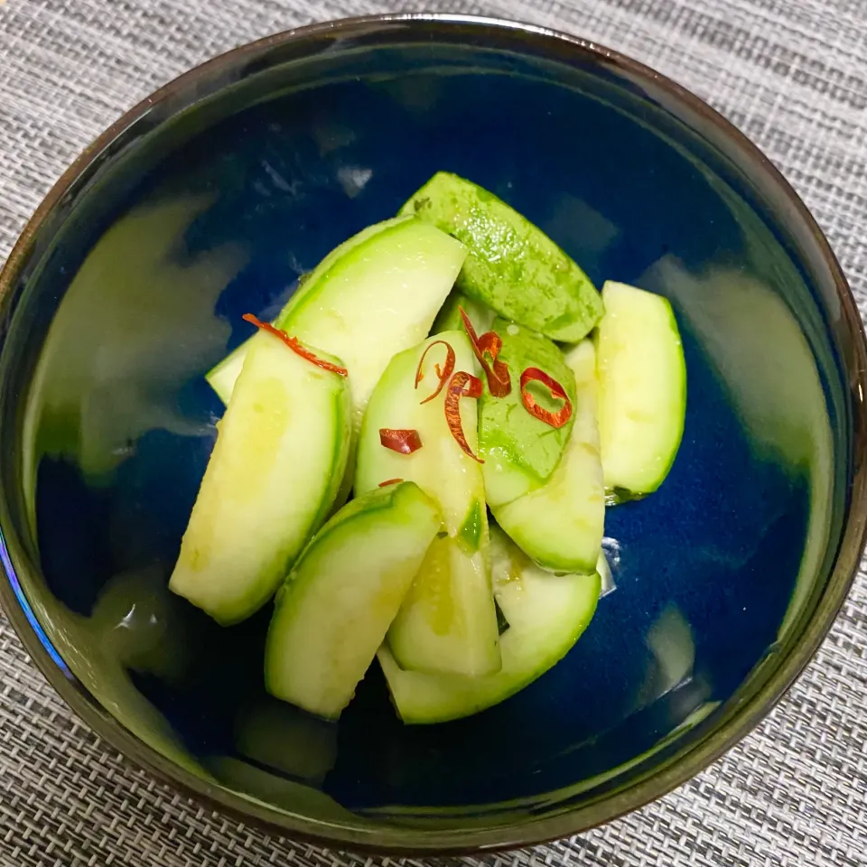 小メロンの浅漬け|OLの気ままご飯🍽さん