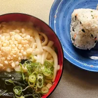 Snapdishの料理写真:おそめの朝は 駅うどん風|おしおさん