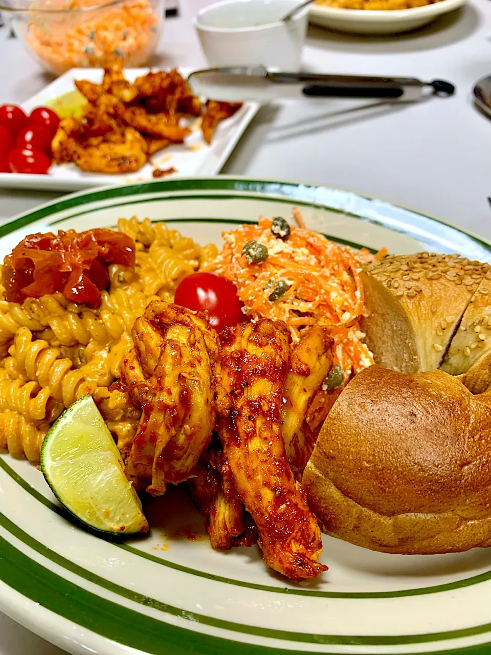 Shredded Harissa Chicken, and Tomato-Ricotta Rotini|gonbenさん