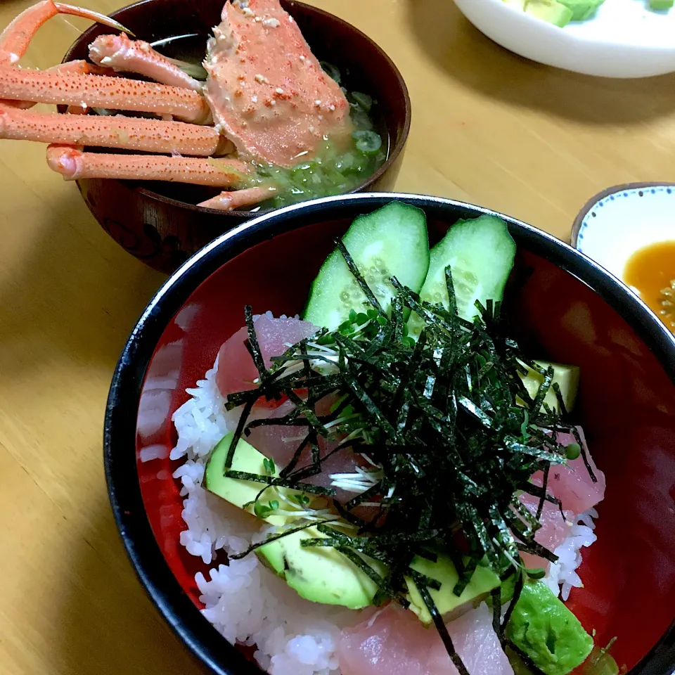 海鮮ナイト😋アボマグロ丼&カニみそ汁|Yu Yu mamaさん