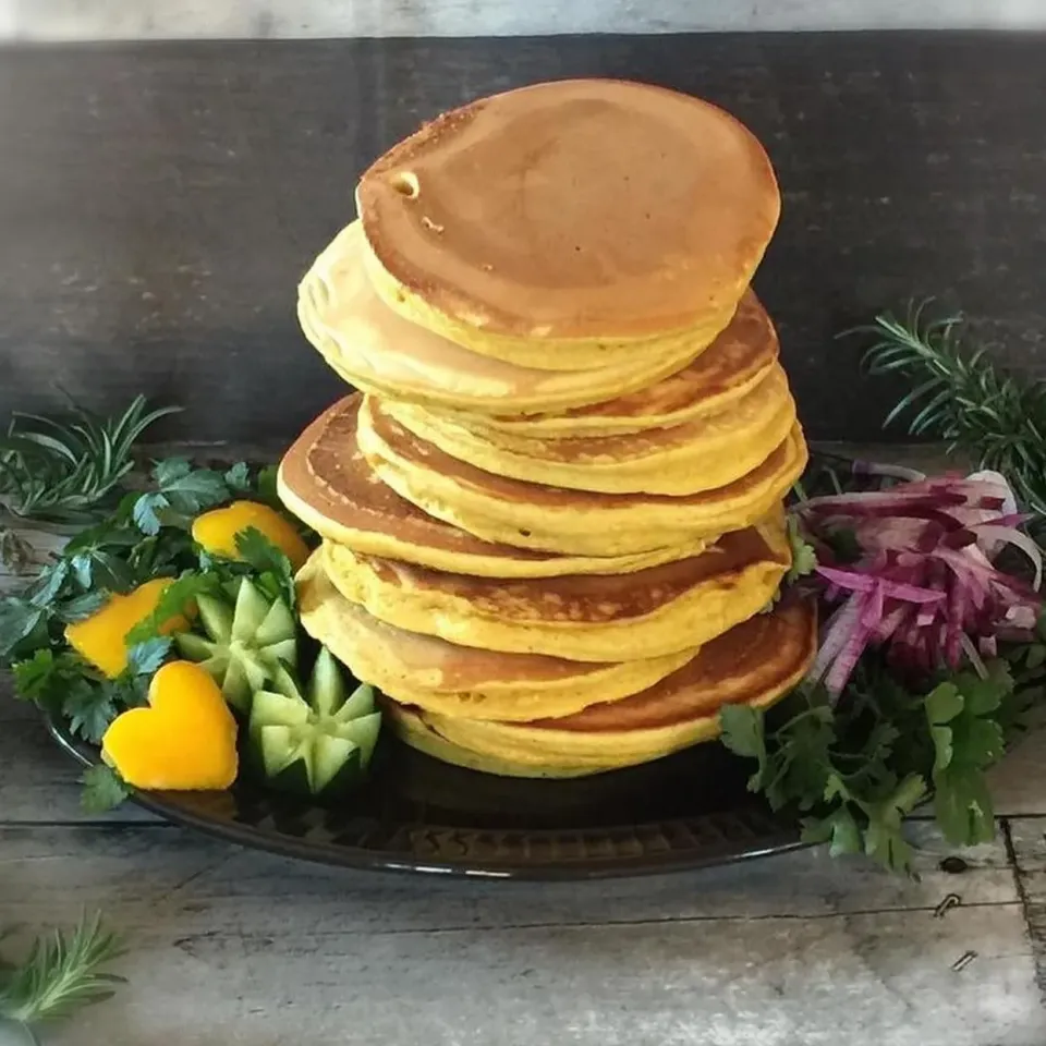 Snapdishの料理写真:春満載レシピ★カレー風味パンケーキ|らぴすらずり(らぴ)さん