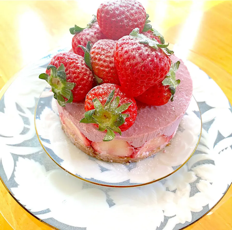 いちご🍓ローケーキ|みうのすけさん