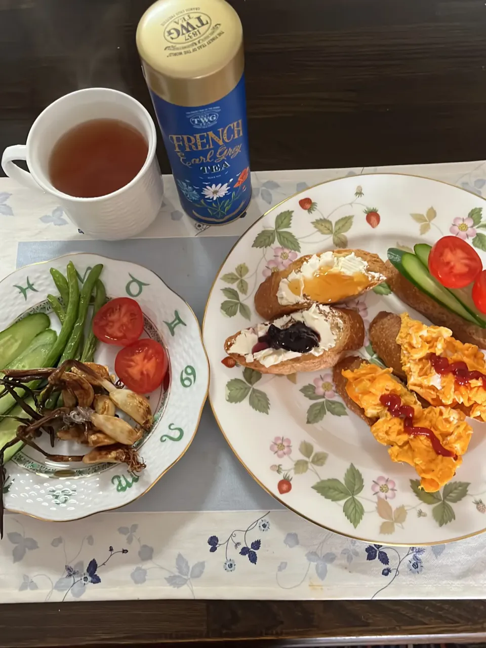 メルシーの紅茶は、大事に飲んでます✨✨大阪産水耕栽培のニンニク🧄と後いろいろ☺️|tamemitiさん