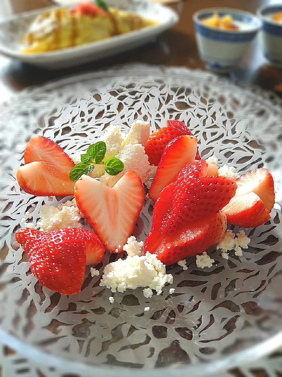 Snapdishの料理写真:まめころさんの料理 激安いちごとリコッタチーズのサラダ🍓|まめころさん