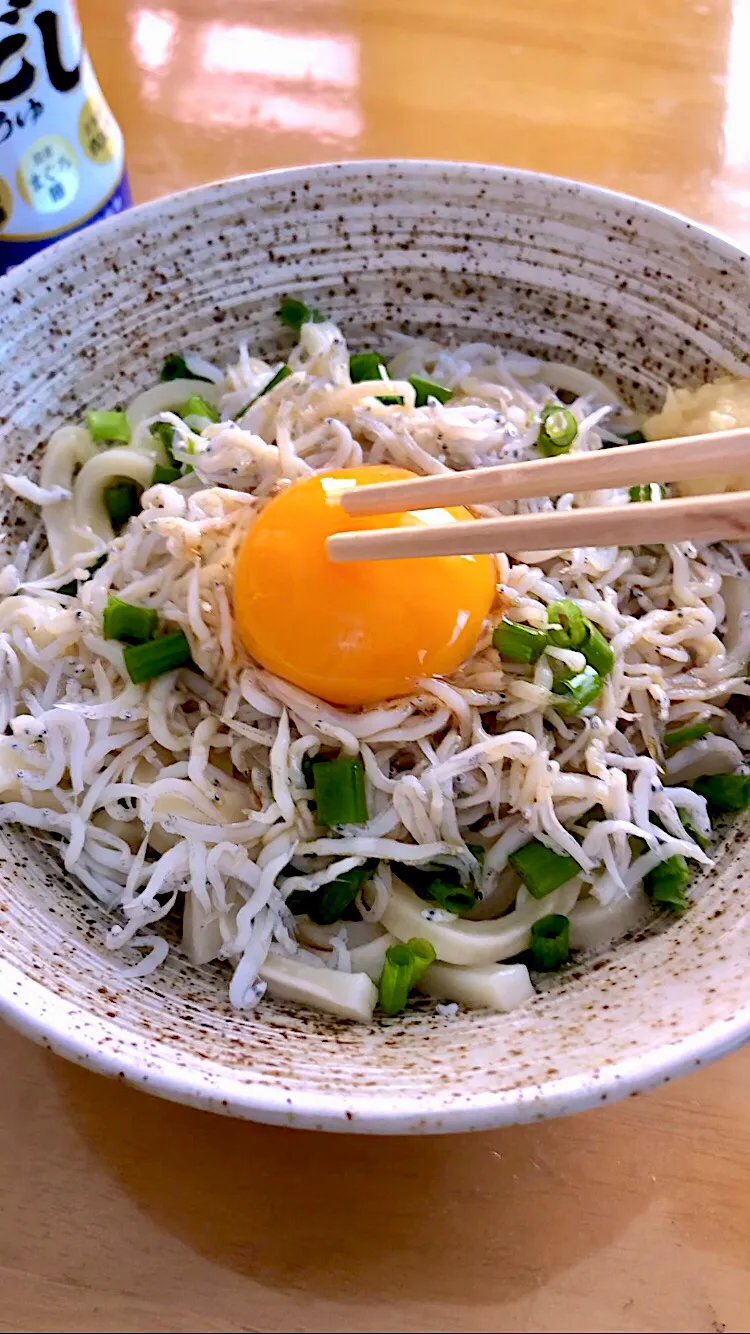 簡単 釜玉しらすうどん|ガク魁‼︎男飯さん