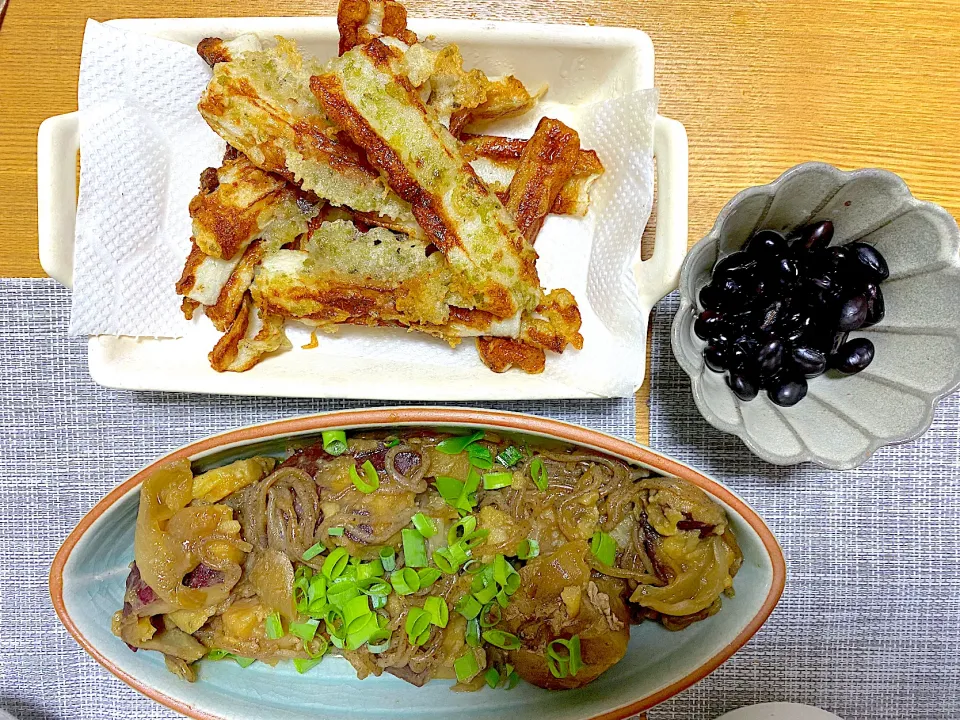 ちくわの磯辺揚げ、さつまいも入り肉じゃが🥔、黒豆|1614さん