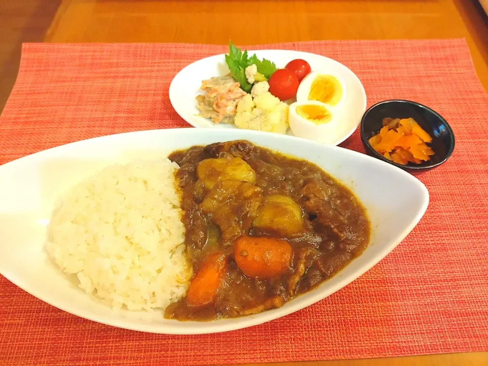 Snapdishの料理写真:☆カレーライス
☆サラダ
☆福神漬|chikakoさん