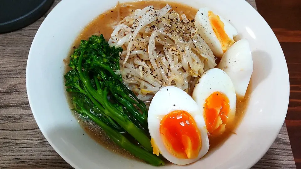 ヤサイマシマシ味噌ラーメン|こいけさんさん