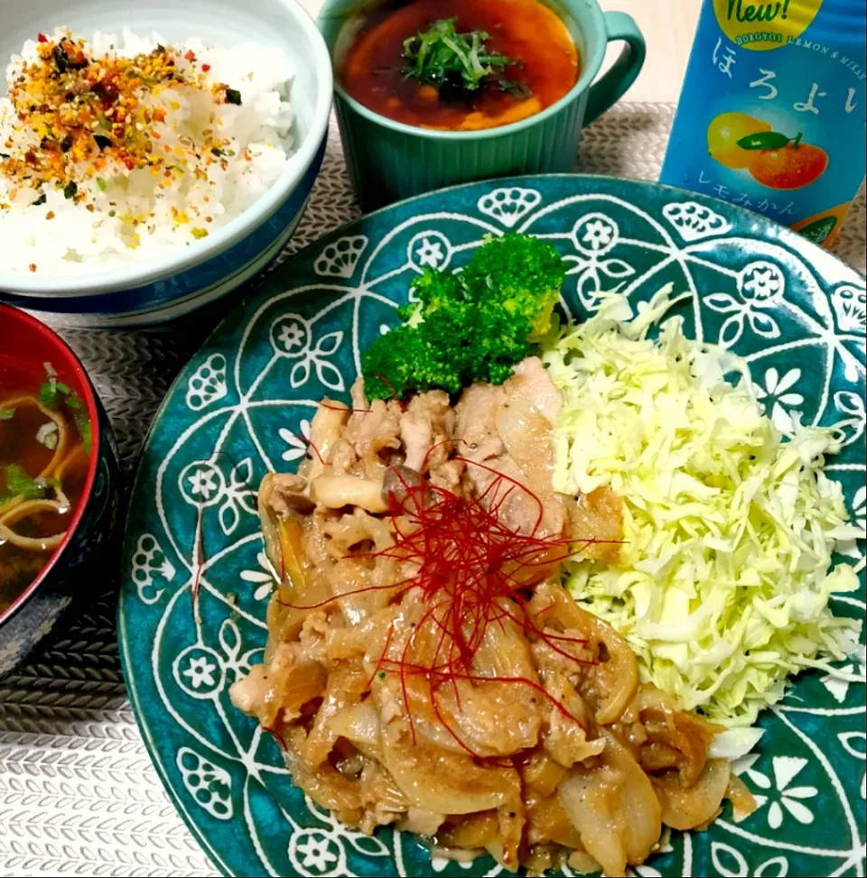 ダーリン作⸜🌷︎⸝‍
醤油麹漬けにした
豚‪(๑•🐽•๑)‬の生姜焼き定食|キャサリンさん