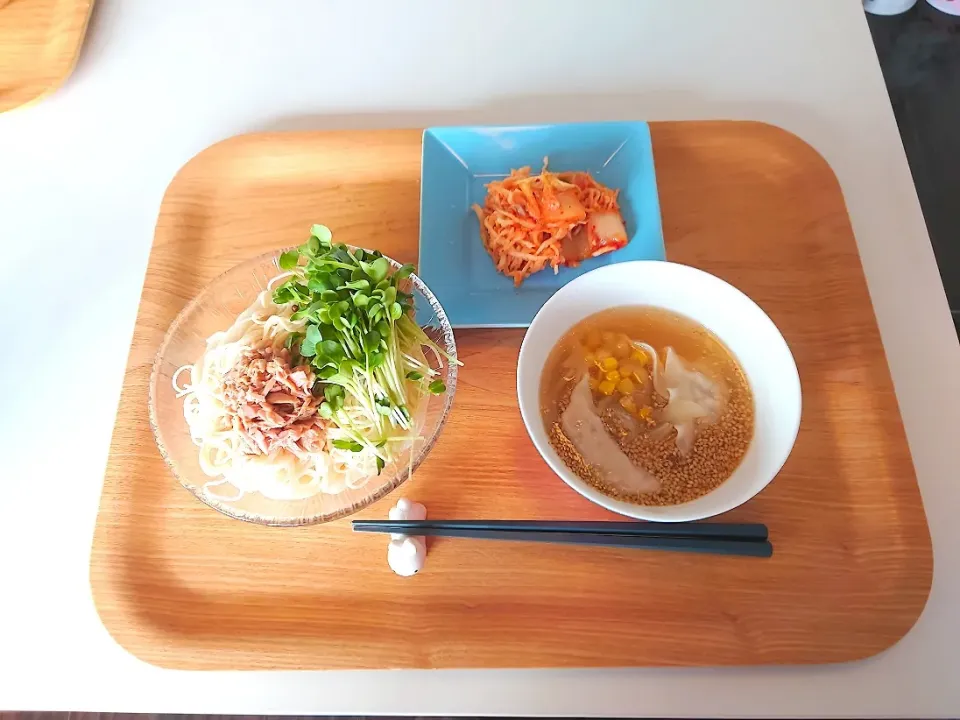 今日の昼食　ツナそうめん、切り干し大根のキムチ和え、餃子の塩麹スープ|pinknari🐰🌈さん