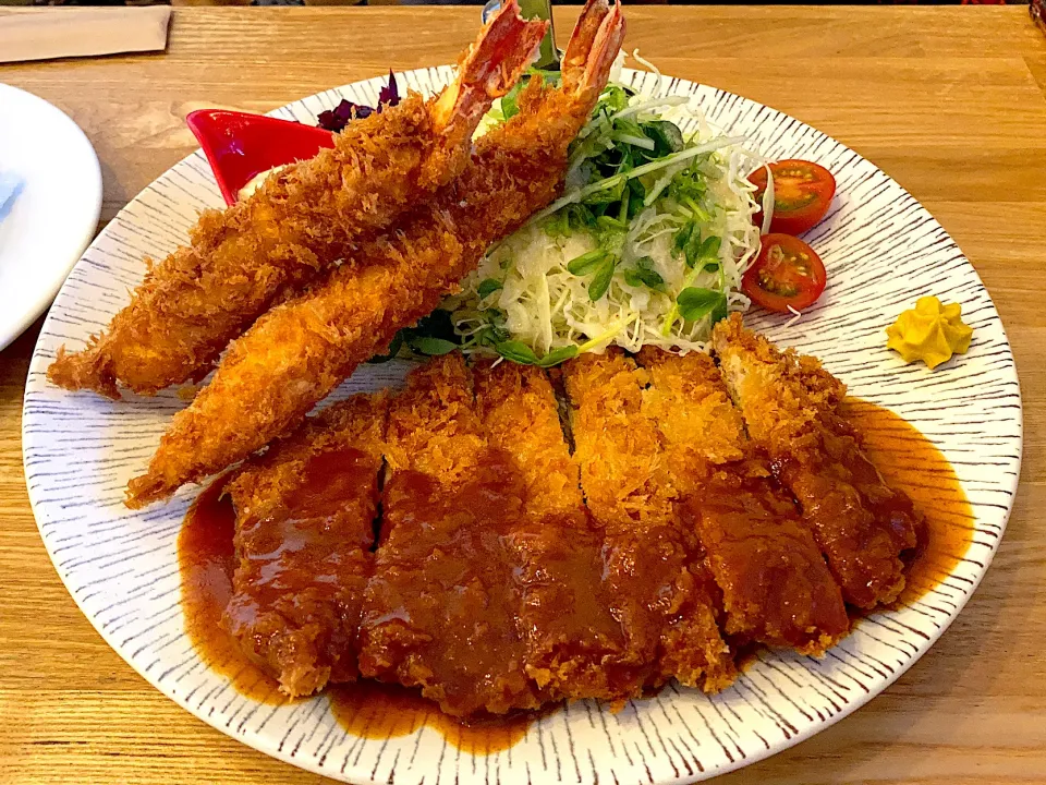 海老フライ&ロース豚カツ盛り😋堺市トンカツICHIBANさんにて|ジュンコ バイヤーさん