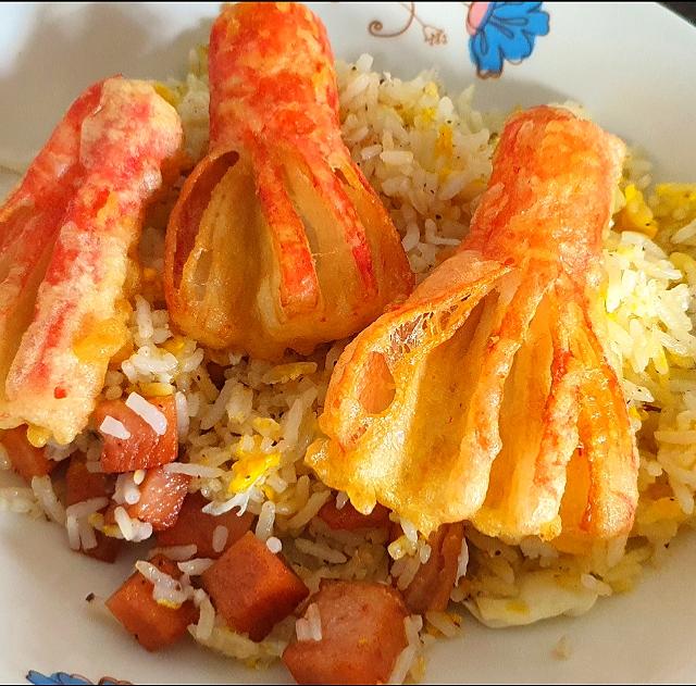 Kani tempura Luncheon meat butter fried riceseasalt black pepper egg