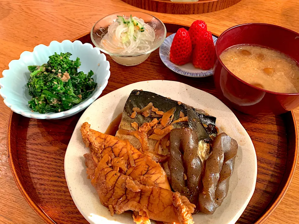 鯖煮魚と鯖卵煮、のらぼうなの胡麻和え|いちごさん