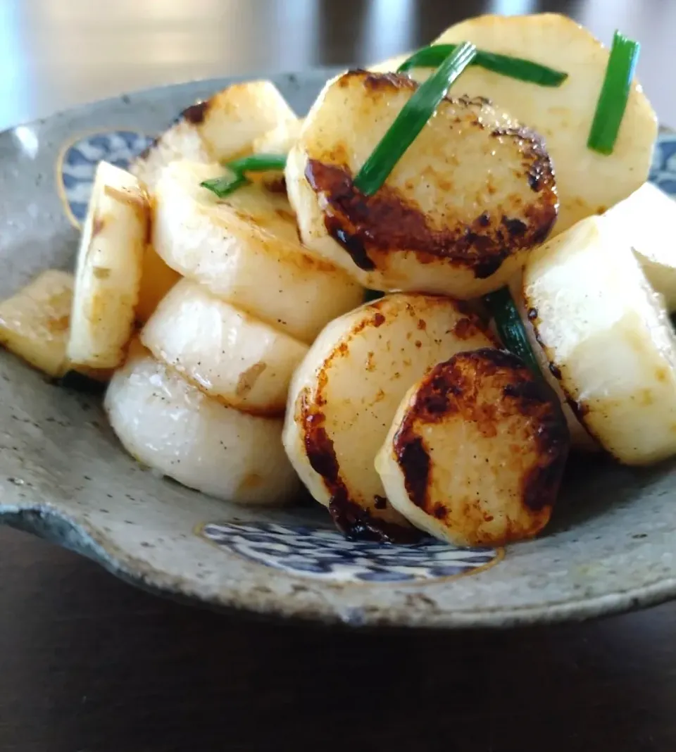 長芋とチャイブのバター昆布つゆ炒め|とだともさん