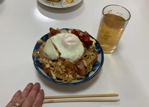 春休みランチ。焼きうどん＆焼きそば。うどん2玉。中華麺5玉。|Saharaさん