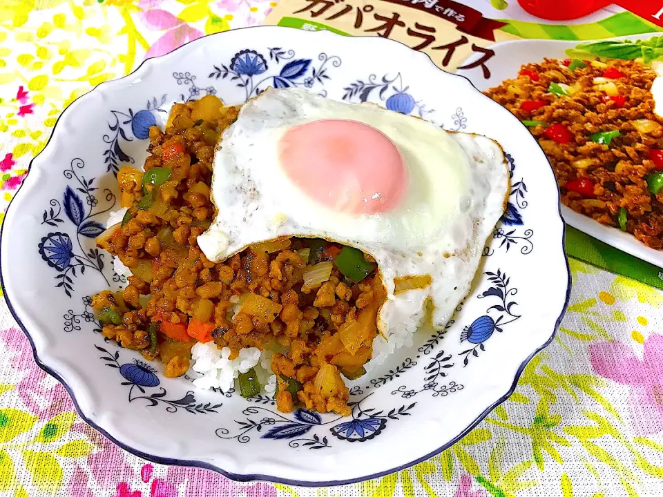 Snapdishの料理写真:大豆ミートでガパオライス|デジタルパーマさん