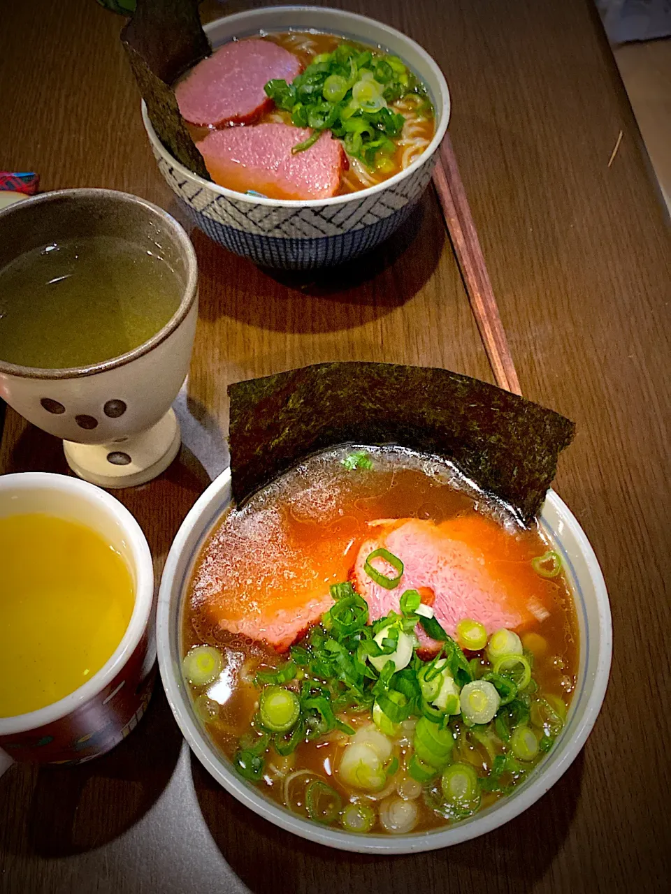 煮干し出汁醤油ラーメン🍜　焼豚　煎茶🍵|ch＊K*∀o(^^*)♪さん