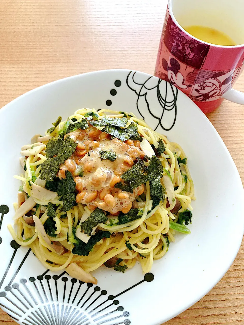 きのことほうれん草の納豆パスタ🍝🥬|リカさん