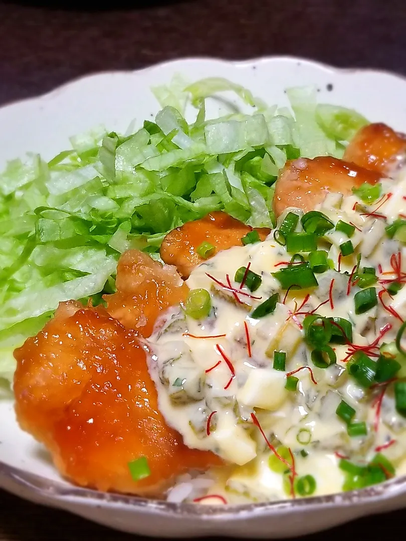 ガッツリだけどヘルシーなチキン南蛮丼|ぱんだのままんさん