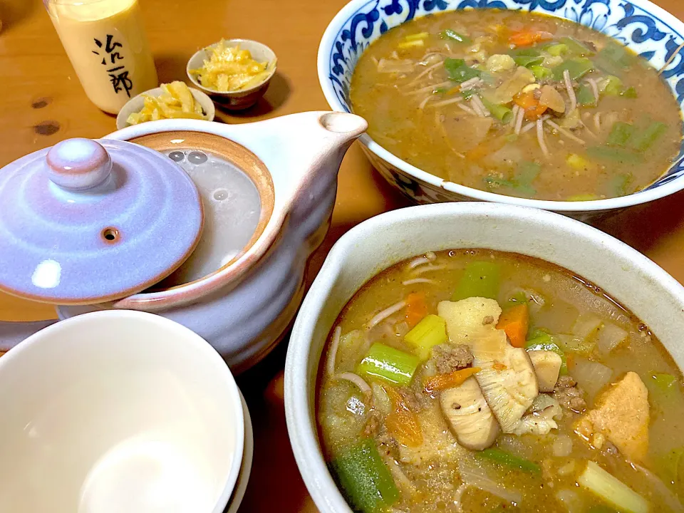 十割カレー蕎麦😻蕎麦湯と浅漬けと頂き物プリン🍮と。|さくたえさん