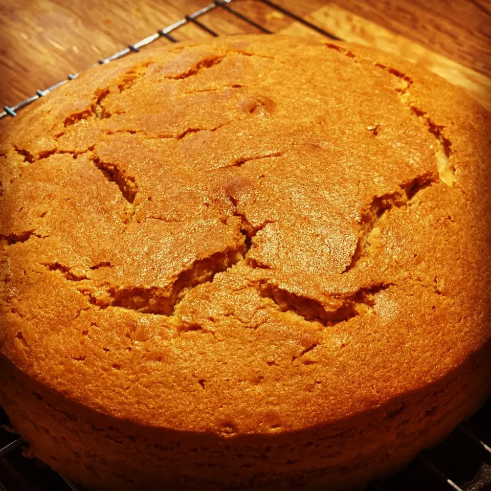 Freshly Made this morning Cinnamon Cake|Emanuel Hayashiさん