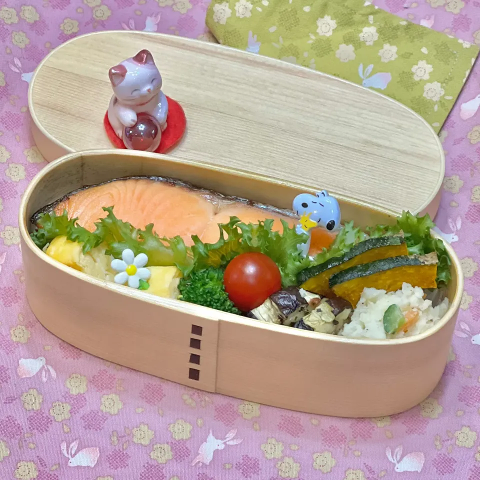 塩鮭グリル☘️の❤️ちゃんお弁当　4/1金|sweet homeさん