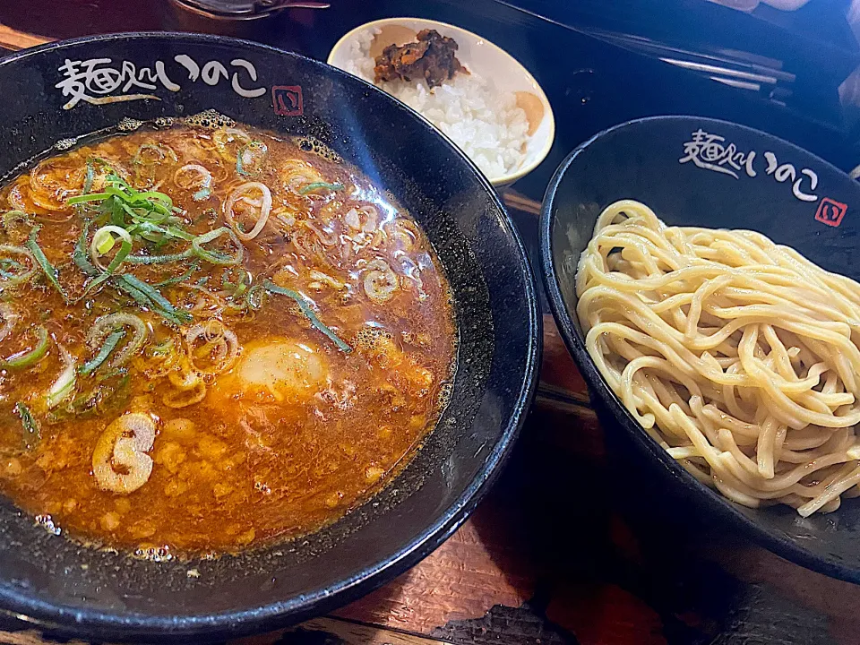 Snapdishの料理写真:人気店で辛つけ麺|須佐 浩幸さん