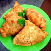 Snapdishの料理写真:Samosa|Anna Ganigaさん