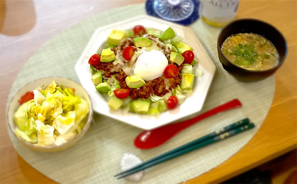 タコライス　酢キャベツ　中華スープ|nana 🍅さん