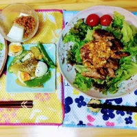 Snapdishの料理写真:ぶたこまネギダレ レタスのせ
春のポテサラ
とうふ納豆|ひろゴーヤさん