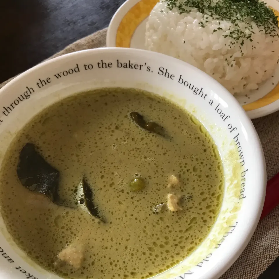 家庭で楽しむオトナの本格グリーンカレー|ワイントンさん