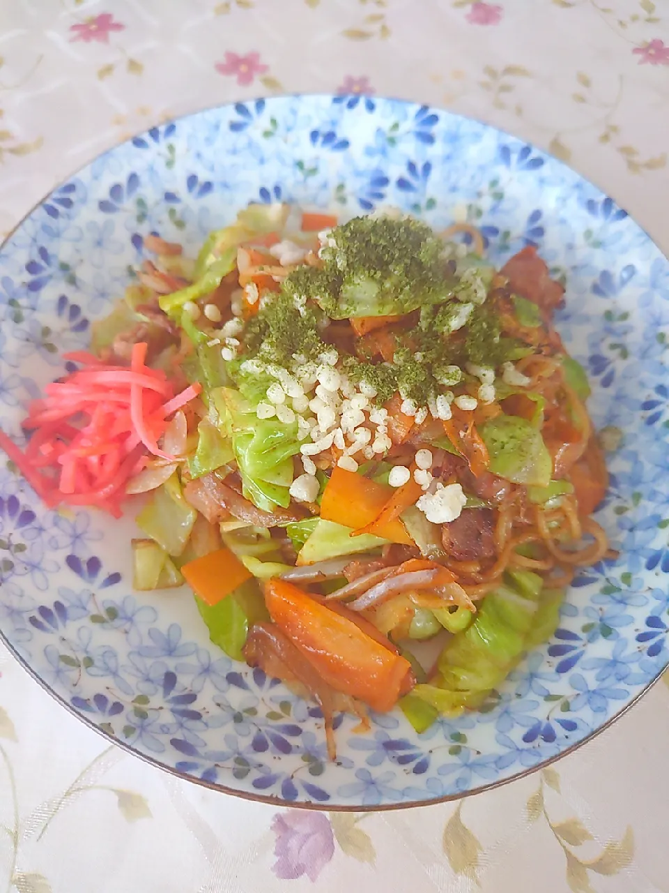 春キャベツたっぷりの焼きそば

夫用ランチ|🍒ふみりん🍒さん