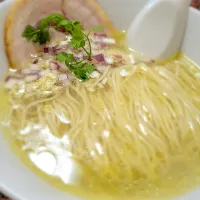 Snapdishの料理写真:ユリイカ|BAR MINAMINHO/soup noodle cuisine 373/ラーメンミナミさん