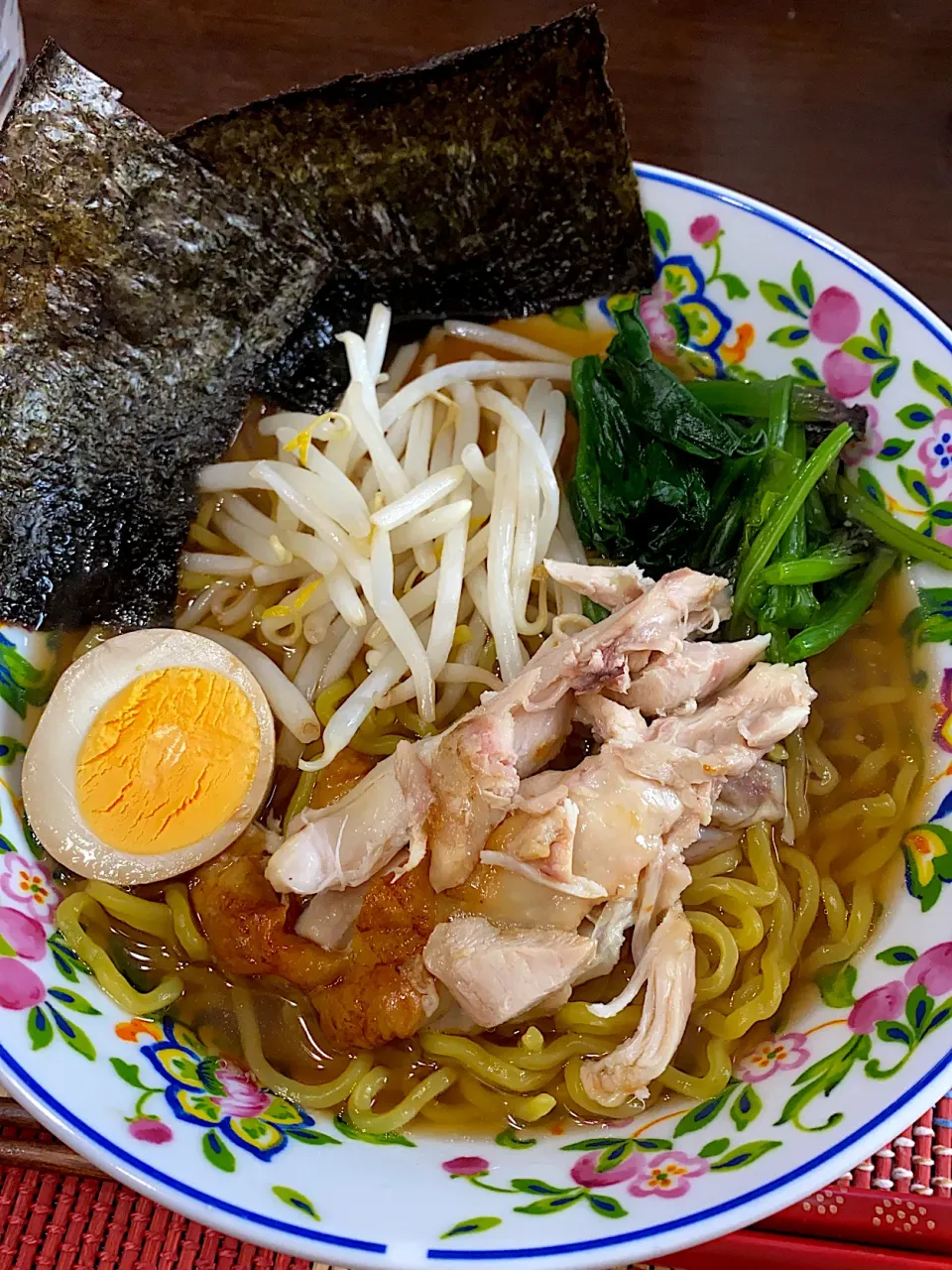 ロティサリーチキンの醤油ラーメン|minaさん