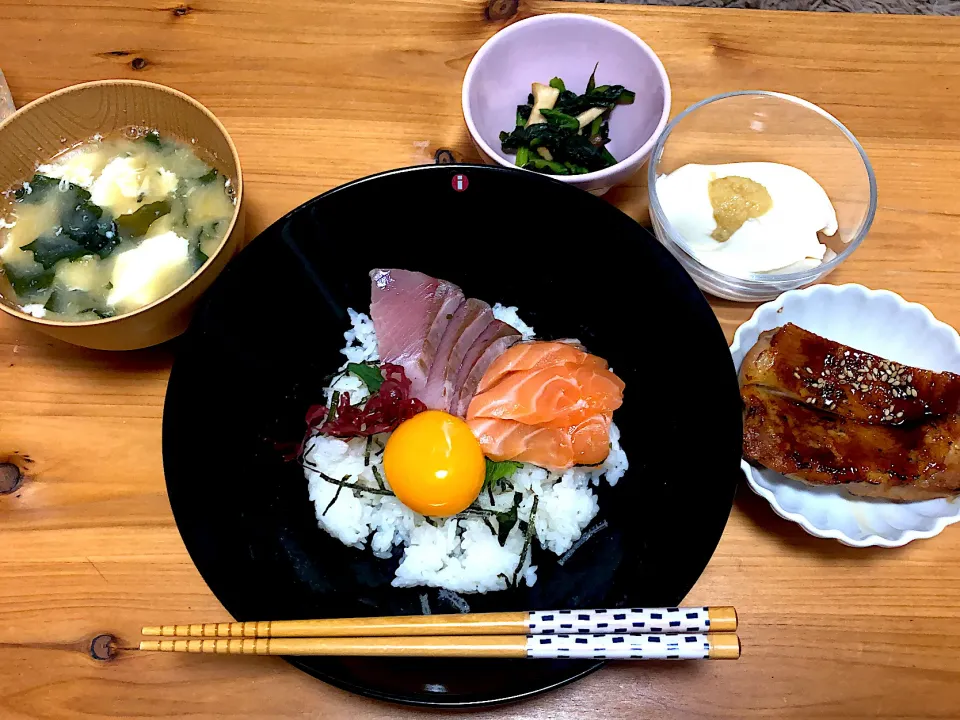 ブリとサーモンの海鮮丼|saknさん