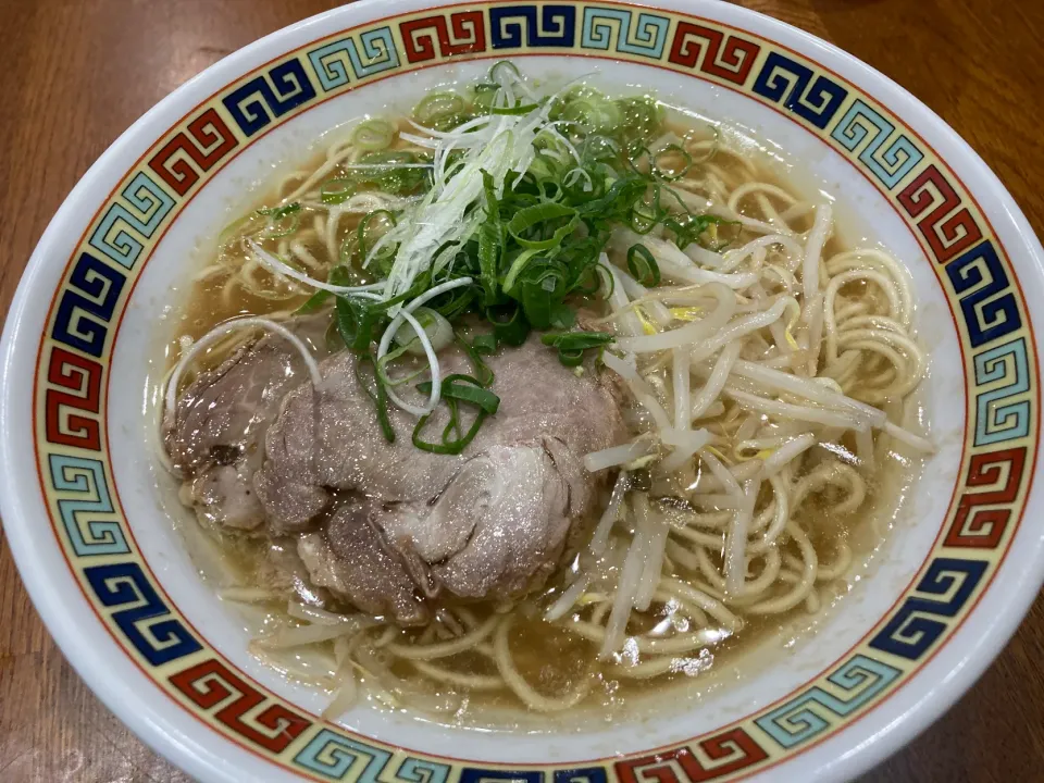 夫の好物　牛骨ラーメン🍜|sakuramochiさん