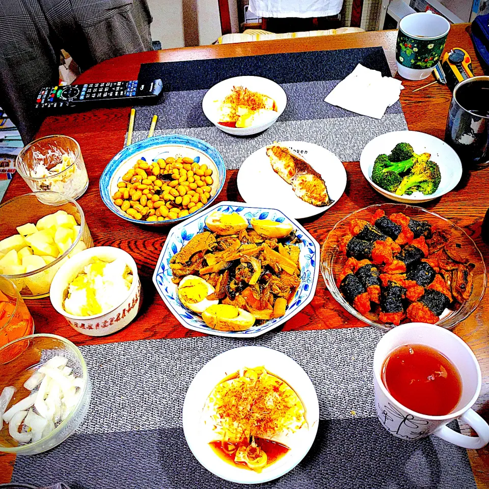 豚ヒレ肉の柔らか煮、湯豆腐、残り物、常備菜、漬物|yakinasuさん