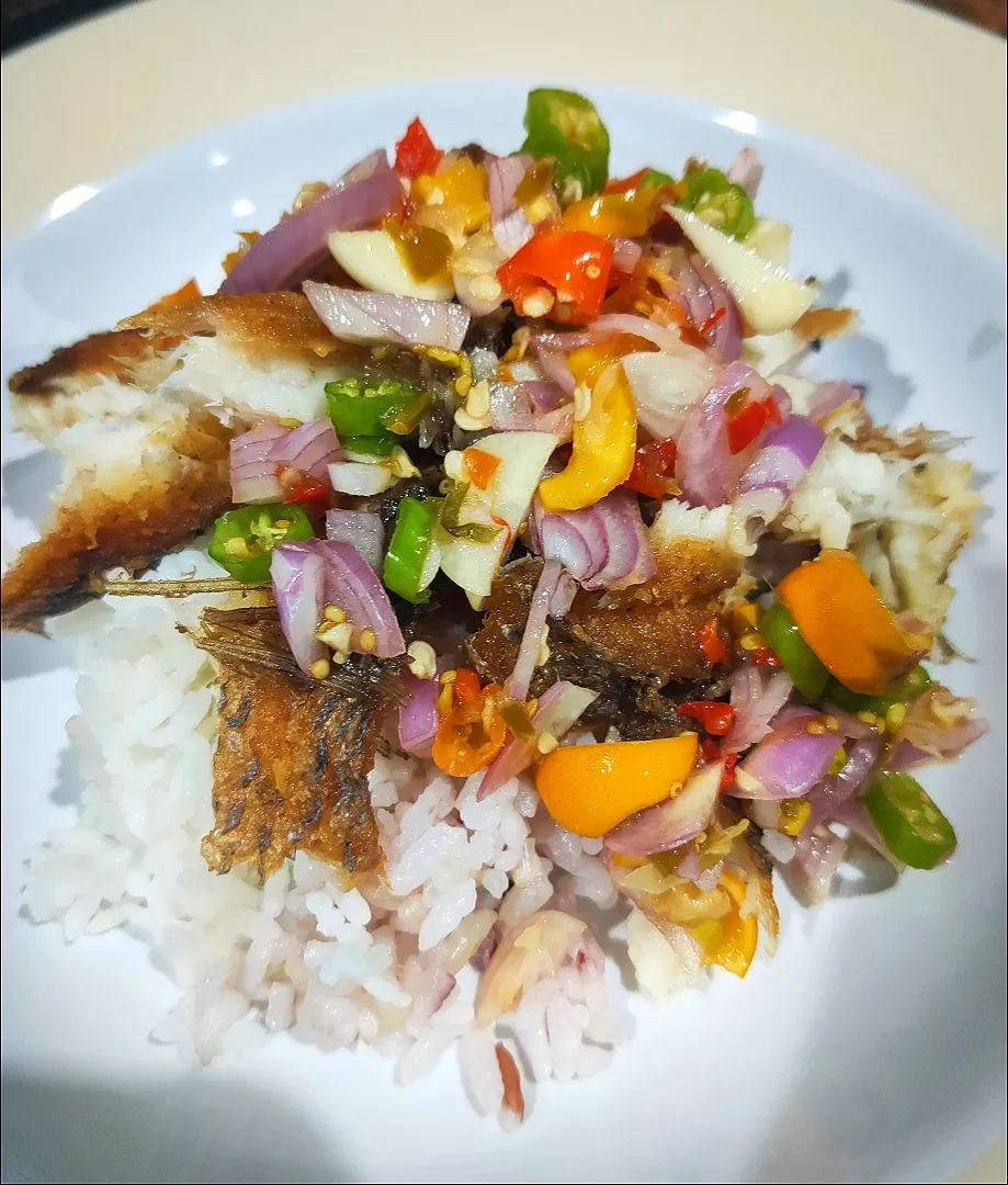 Fried Fish with Rice.|katang23さん