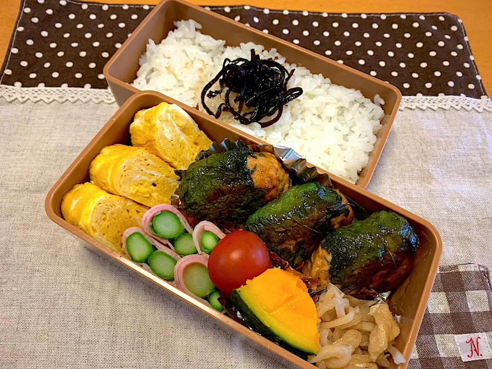 つくね 大葉🐓卵焼き🥚かぼちゃ煮🎃アスパラベーコン✨切干大根😊🍅🍚|あやこさん