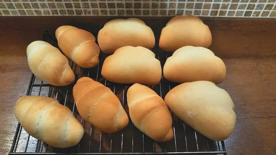 🥐ロールパンとクリームぱん🥐|きみちさん