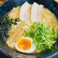 Snapdishの料理写真:みそラーメン🍜|phoilさん