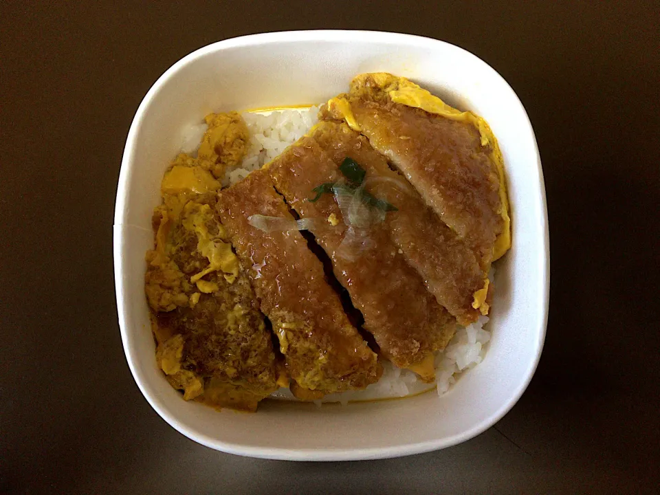 7P 特製ロースかつ丼|ばーさんさん