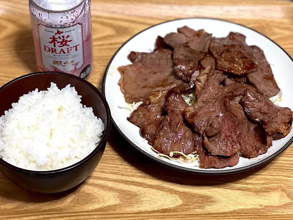 ☆牛焼肉 ☆ビール🍺|まぁたんさん