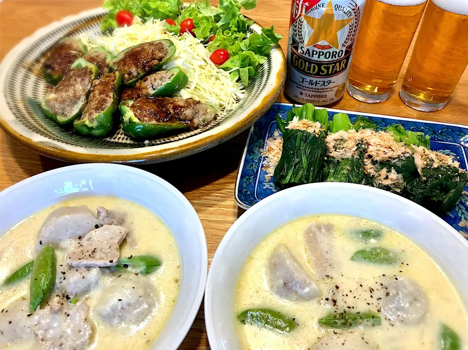 Snapdishの料理写真:ピーマン肉詰め　里芋と豚バラ肉のクリーム煮　ほうれん草ポン酢かけ|じゅんさんさん