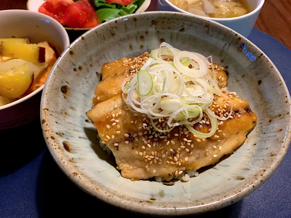 鯵の蒲焼丼|かなっぺさん