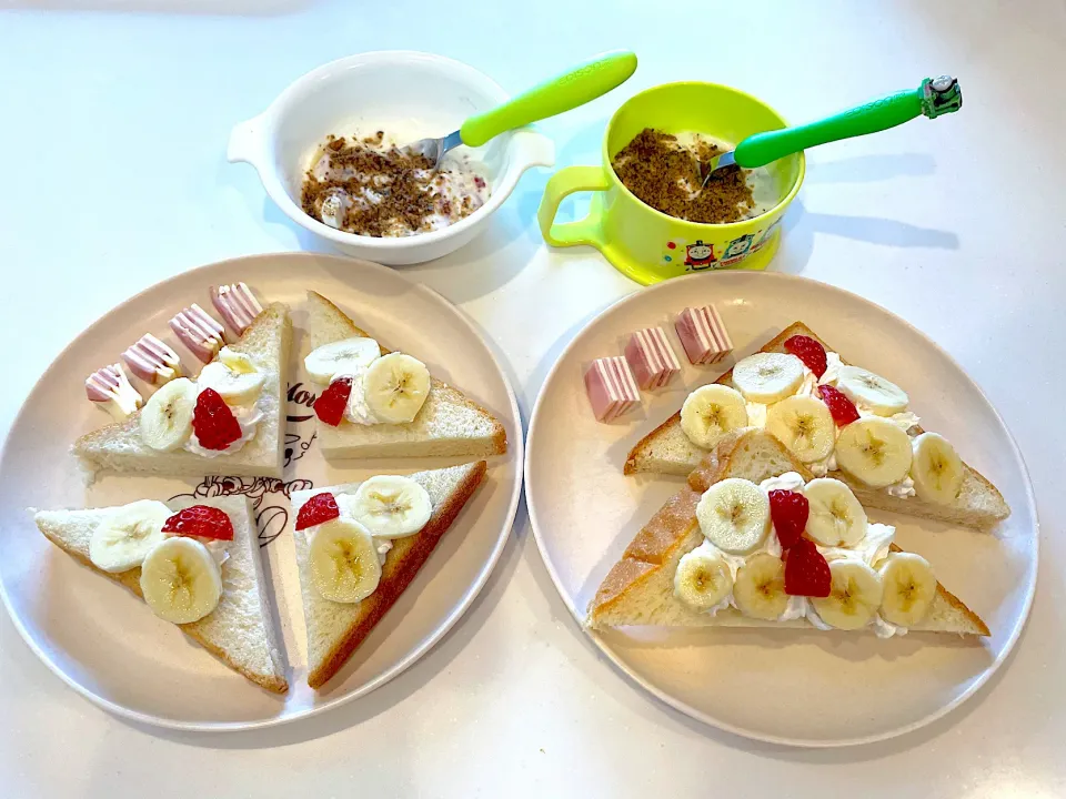 Snapdishの料理写真:〜息子達の朝ごはん　オープンサンド　幼児食〜2022.4.6|yuuさん