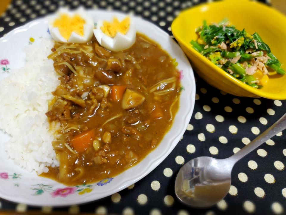 うまみがスゴい 簡単絶品 きのこのカレー 子供も喜ぶ菜の花ツナマヨ和え みよぱ Snapdish スナップディッシュ Id Pbtsaaa