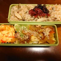 Snapdishの料理写真:春キャベツとベーコンの野菜炒め　キノコ炊き込みご飯弁当|りょーさん